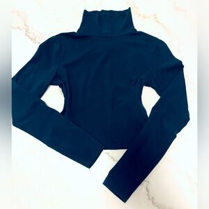 Dark Green Turtle Neck Crop Top size small